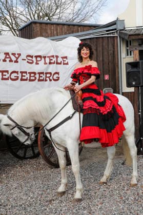 Isabel Varell plays the spirited Senorita Miranda Three celebrities In the Valley of Death Florian Fitz, Isabel Varell and Heinrich Schafmeister are the guest stars in the 2026 season of the Karl May Games in Bad Segeberg, photo session on 27 2 2026 in the Indian Village, open-air theater Bad Segeberg, Schleswig Holstein