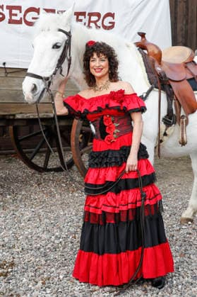 Isabel Varell plays the spirited Senorita Miranda Three celebrities In the Valley of Death Florian Fitz, Isabel Varell and Heinrich Schafmeister are the guest stars in the 2026 season of the Karl May Games in Bad Segeberg, photo session on 27 2 2026 in the Indian Village, open-air theater Bad Segeberg, Schleswig Holstein