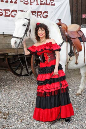 Isabel Varell plays the spirited Senorita Miranda Three celebrities In the Valley of Death Florian Fitz, Isabel Varell and Heinrich Schafmeister are the guest stars in the 2026 season of the Karl May Games in Bad Segeberg, photo session on 27 2 2026 in the Indian Village, open-air theater Bad Segeberg, Schleswig Holstein