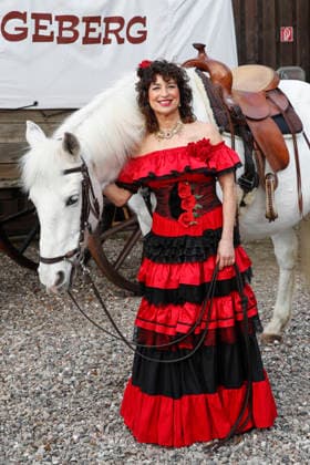 Isabel Varell plays the spirited Senorita Miranda Three celebrities In the Valley of Death Florian Fitz, Isabel Varell and Heinrich Schafmeister are the guest stars in the 2026 season of the Karl May Games in Bad Segeberg, photo session on 27 2 2026 in the Indian Village, open-air theater Bad Segeberg, Schleswig Holstein