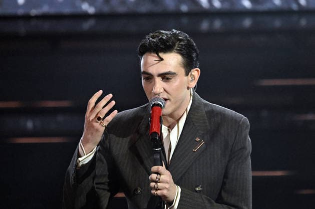 February 27, 2026, Sanremo, Rome, Italy: February 26, 2026, Sanremo. 76th Italian Song Festival. Third Night. Pictured: Michele Bravi. Sanremo Italy  - ZUMAa289 20260227_zia_a289_019 Copyright: xMariaxLauraxAntonellix