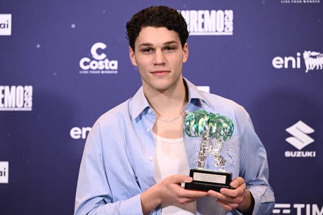 February 27, 2026, Sanremo, Rome, Italy: February 27, 2026, Sanremo. 76th Italian Song Festival. Photocall. Pictured is Nicolo Filippucci, winner of the Newcomers category. Sanremo Italy  - ZUMAa289 20260227_zia_a289_026 Copyright: xMariaxLauraxAntonellix
