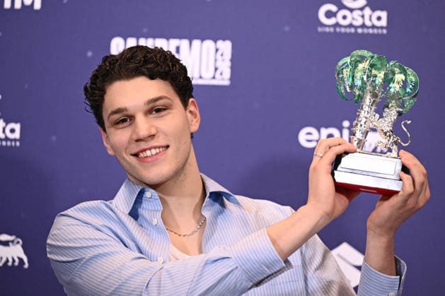 February 27, 2026, Sanremo, Rome, Italy: February 27, 2026, Sanremo. 76th Italian Song Festival. Photocall. Pictured is Nicolo Filippucci, winner of the Newcomers category. Sanremo Italy  - ZUMAa289 20260227_zia_a289_028 Copyright: xMariaxLauraxAntonellix