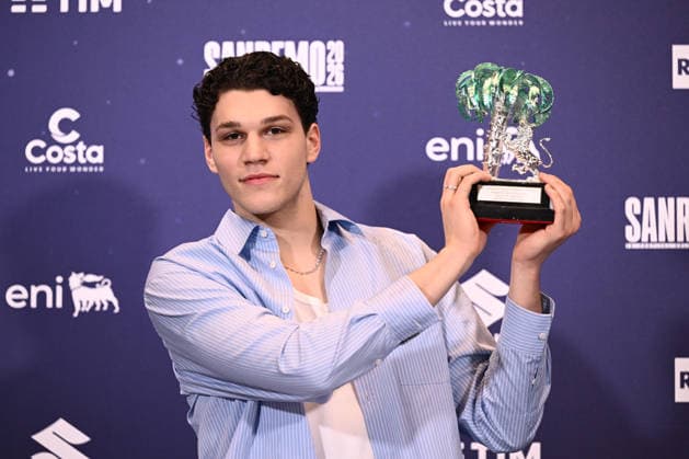 February 27, 2026, Sanremo, Rome, Italy: February 27, 2026, Sanremo. 76th Italian Song Festival. Photocall. Pictured is Nicolo Filippucci, winner of the Newcomers category. Sanremo Italy  - ZUMAa289 20260227_zia_a289_030 Copyright: xMariaxLauraxAntonellix