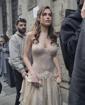 Milan, Milan Women s Fashion Week Fall Winter 2026 27 - Women s Fashion, Fall Winter 2026 27 - Blumarine fashion show - arrivals In the photo: Guest  Copyright: xLucaxPontix xipa-agency.netx xx IPA_Agency_IPA72127122