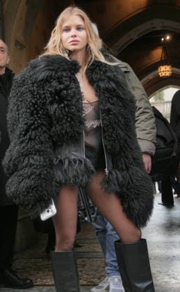 Milan, Milan Women s Fashion Week Fall Winter 2026 27 - Women s Fashion, Fall Winter 2026 27 - Blumarine fashion show - arrivals In the photo: Guest  Copyright: xLucaxPontix xipa-agency.netx xx IPA_Agency_IPA72127128