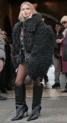 Milan, Milan Women s Fashion Week Fall Winter 2026 27 - Women s Fashion, Fall Winter 2026 27 - Blumarine fashion show - arrivals In the photo: Guest  Copyright: xLucaxPontix xipa-agency.netx xx IPA_Agency_IPA72127145