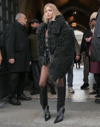 Milan, Milan Women s Fashion Week Fall Winter 2026 27 - Women s Fashion, Fall Winter 2026 27 - Blumarine fashion show - arrivals In the photo: Guest  Copyright: xLucaxPontix xipa-agency.netx xx IPA_Agency_IPA72127161