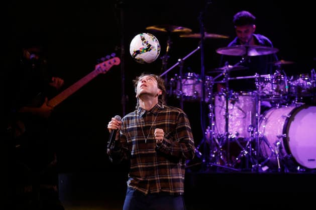 Vina del Mar, February 27, 2026 Singer Paulo Londra during his performance at the sixth night of the Vina del Mar Festival 2026 Sebastian Cisternas Aton Chile, Vina del Mar Chile Aton 1129423  Copyright: SEBASTIANxCISTERNAS xATONxCHILE