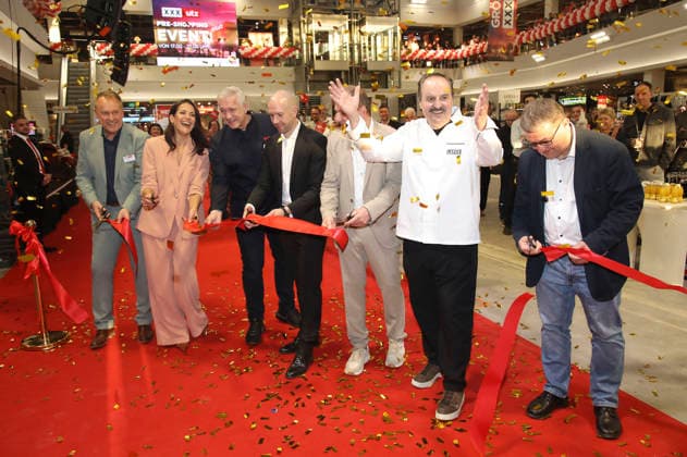 Matthias Sturm, Bettina Zimmermann, Alexander Herrmann, Sascha Weil, Alois Kobler, Johann Lafer and Klaus Rocher at the pre-shopping event in the new XXXLutz furniture store in Rangsdorf Rangsdorf, 27 02 2026 Foto:xAgenturxWehnertx xGränzdörferx xFuturexImagex xxx_6205