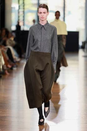 SA SU PHI - runway - Milan Fashion Week - Womenswear Fall Winter 2026 2027 MILAN, ITALY - FEBRUARY 27: a model walks the runway of Sa Su Phi fashion show during the Milan Fashion Week - Womenswear Fall Winter 2026 2027 on February 27, 2026 in Milan, Italy. Photo by Marco Piovanotto Abacapress.com  Copyright: xPiovanottoxMarco ABACAx