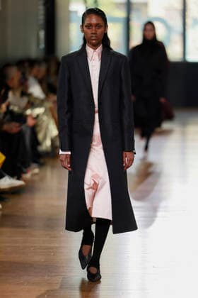 SA SU PHI - runway - Milan Fashion Week - Womenswear Fall Winter 2026 2027 MILAN, ITALY - FEBRUARY 27: a model walks the runway of Sa Su Phi fashion show during the Milan Fashion Week - Womenswear Fall Winter 2026 2027 on February 27, 2026 in Milan, Italy. Photo by Marco Piovanotto Abacapress.com  Copyright: xPiovanottoxMarco ABACAx
