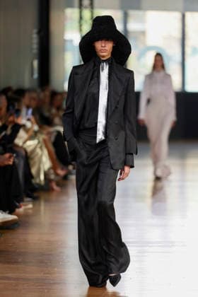 SA SU PHI - runway - Milan Fashion Week - Womenswear Fall Winter 2026 2027 MILAN, ITALY - FEBRUARY 27: a model walks the runway of Sa Su Phi fashion show during the Milan Fashion Week - Womenswear Fall Winter 2026 2027 on February 27, 2026 in Milan, Italy. Photo by Marco Piovanotto Abacapress.com  Copyright: xPiovanottoxMarco ABACAx