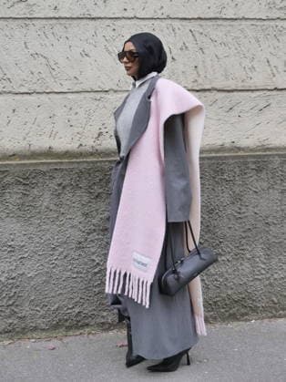 Milan, Milan Women s Fashion Week Fall Winter 2026 27 - Women s Fashion, Fall Winter 2026 27 - Sportmax fashion show - arrivals In the photo: Guest  Copyright: xLucaxPontix xipa-agency.netx xx IPA_Agency_IPA72135647