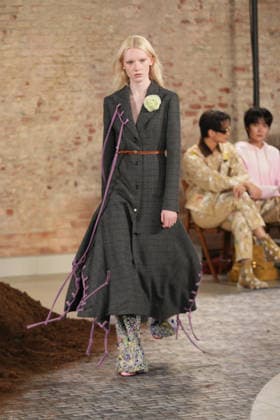 Milano Fashion Week - Women F W 26-27 Moschino fashion show Catwalk Milan, Italy Milano Fashion Week - Women F W 26-27 Moschino fashion show Catwalk Milan, Italy 27th February 2026 SGPItalia id 134549_002 * Not Exclusive  Copyright: xMarcoxErbax