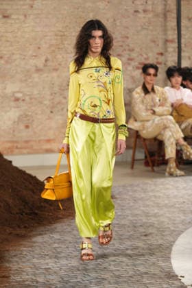 Milano Fashion Week - Women F W 26-27 Moschino fashion show Catwalk Milan, Italy Milano Fashion Week - Women F W 26-27 Moschino fashion show Catwalk Milan, Italy 27th February 2026 SGPItalia id 134549_002 * Not Exclusive  Copyright: xMarcoxErbax
