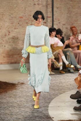 Milano Fashion Week - Women F W 26-27 Moschino fashion show Catwalk Milan, Italy Milano Fashion Week - Women F W 26-27 Moschino fashion show Catwalk Milan, Italy 27th February 2026 SGPItalia id 134549_002 * Not Exclusive  Copyright: xMarcoxErbax