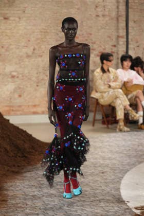 Milano Fashion Week - Women F W 26-27 Moschino fashion show Catwalk Milan, Italy Milano Fashion Week - Women F W 26-27 Moschino fashion show Catwalk Milan, Italy 27th February 2026 SGPItalia id 134549_002 * Not Exclusive  Copyright: xMarcoxErbax