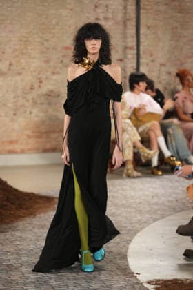 Milano Fashion Week - Women F W 26-27 Moschino fashion show Catwalk Milan, Italy Milano Fashion Week - Women F W 26-27 Moschino fashion show Catwalk Milan, Italy 27th February 2026 SGPItalia id 134549_002 * Not Exclusive  Copyright: xMarcoxErbax