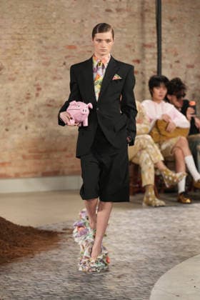 Milano Fashion Week - Women F W 26-27 Moschino fashion show Catwalk Milan, Italy Milano Fashion Week - Women F W 26-27 Moschino fashion show Catwalk Milan, Italy 27th February 2026 SGPItalia id 134549_002 * Not Exclusive  Copyright: xMarcoxErbax