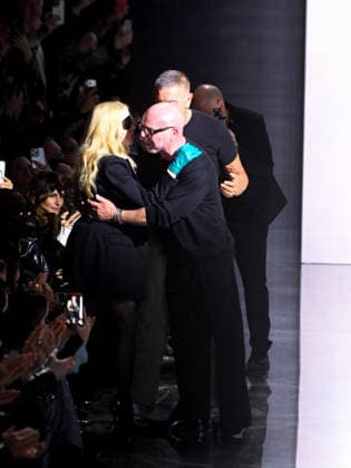 MFW - Madonna At Dolce & Gabbana Fashion Show Singer Madonna kisses fashion designer Domenico Dolce at the end of the runway at the Dolce & Gabbana fashion show during the Milan Fashion Week - Womenswear Fall Winter 2026 2027 on February 28, 2026 in Milan, Italy. Photo by Maurizio Maule IPA ABACAPRESS.COM Milan Italy  Copyright: xMaulexMaurizio IPA ABACAx