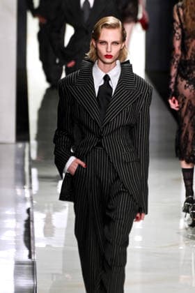 Milan, Milan Women s Fashion Week Fall Winter 2026 2027 - Dolce & Gabbana Fashion Show - Catwalk - Pictured: models on the catwalk  Copyright: xMaurizioxMaulex xipa-agency.netx xMaurizioxMaulex IPA_Agency_IPA72155372