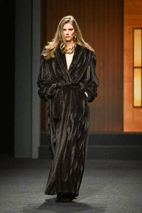 Milan, Milan Women s Fashion Week Fall Winter 2026 27 - Women s Fashion, Fall Winter 2026 27 - Luisa Spagnoli fashion show - catwalk in the photo: model  Copyright: xSimonaxChiocciax xipa-agency.netx xFotosickix IPA_Agency_IPA72167885