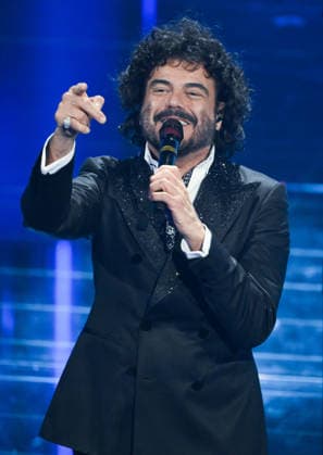 February 28, 2026, Sanremo, ITALY: Italian singer Francesco Renga performs on stage at the Ariston theatre during the 76th edition of the Sanremo Italian Song Festival, in Sanremo, Italy, 28 February 2026. The Music Festival runs from 24 to 28 February 2026. ANSA ETTORE FERRARI Sanremo ITALY  - ZUMAa110 20260228_zaf_a110_158 Copyright: xEttorexFerrarix