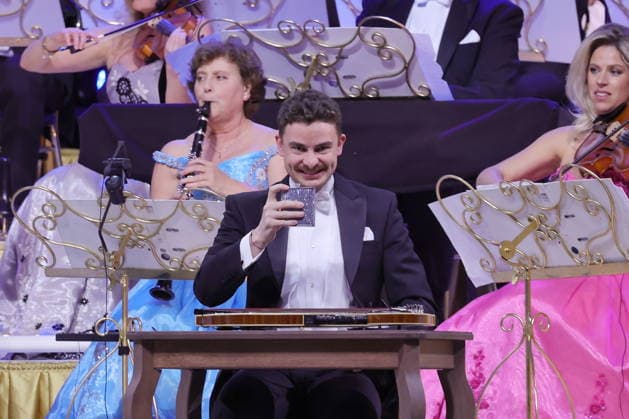 28 02 2026, AndrŽ Rieu, violinist, in concert with orchestra live in the Uber Arena, Berlin, Waltz, Berlin