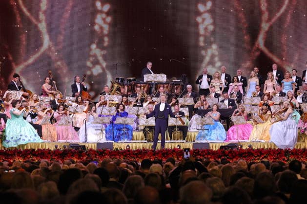 28 02 2026, AndrŽ Rieu, violinist, in concert with orchestra live in the Uber Arena, Berlin, Waltz, Berlin