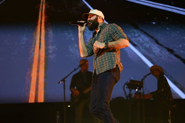 Jordan Davis performing at OVO Arena, in London LONDON, ENGLAND - FEBRUARY 28: Jordan Davis performing at OVO Arena, Wembley on February 28, 2026 in London, England. CAP MAR MAR Great Britain Copyright: xMartinxHarris CapitalxPicturesx