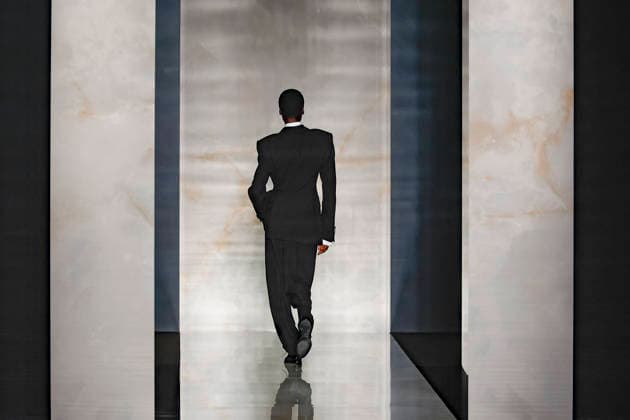 A model wearing an original creation from the womenswear winter 2026 collections in Milan from the house of Dolce Gabbana Défilé Dolce Gabbana Collection Prêt à Porter Automne Hiver 2026 2027 lors de la Fashion Week de Milan MLFW , le 28 février 2026 Dolce Gabbana Fashion Show Ready to Wear Collection Fall Winter 2026 2027 at Milan Fashion Week, on February 28th, 2026 Milan Italie  Copyright: xAgencex xBestimagexAgencex xBestimagex