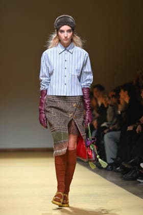 Milan, Milan Women s Fashion Week Fall Winter 2026 27 - Women s Fashion, Fall Winter 2026 27 - HUI fashion show - catwalk in the photo: model  Copyright: xSimonaxChiocciax xipa-agency.netx xFotosickix IPA_Agency_IPA72215789