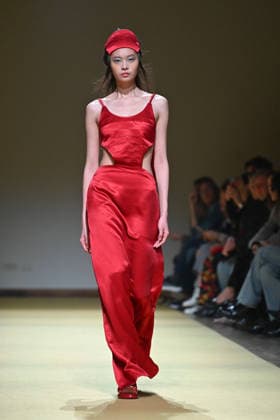 Milan, Milan Women s Fashion Week Fall Winter 2026 27 - Women s Fashion, Fall Winter 2026 27 - HUI fashion show - catwalk in the photo: model  Copyright: xSimonaxChiocciax xipa-agency.netx xFotosickix IPA_Agency_IPA72215915
