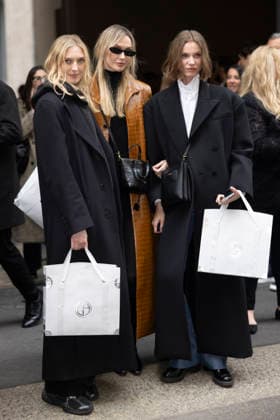 ARMANI - Guest arrivals - Milan Fashion Week - Womenswear Fall Winter 2026 2027 MILAN, ITALY - FEBRUARY 28: models arrives to Armani fashion show during the Milan Womenswear Fall Winter 2026 2027 Fashion Week on March1st, 2026 in Milan, Italy. Photo by Marco Piovanotto Abacapress.com  Copyright: xPiovanottoxMarco ABACAx