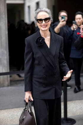 ARMANI - Guest arrivals - Milan Fashion Week - Womenswear Fall Winter 2026 2027 MILAN, ITALY - FEBRUARY 28: Andie MacDowell arrives to Armani fashion show during the Milan Womenswear Fall Winter 2026 2027 Fashion Week on March1st, 2026 in Milan, Italy. Photo by Marco Piovanotto Abacapress.com  Copyright: xPiovanottoxMarco ABACAx