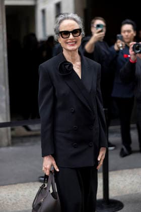 ARMANI - Guest arrivals - Milan Fashion Week - Womenswear Fall Winter 2026 2027 MILAN, ITALY - FEBRUARY 28: Andie MacDowell arrives to Armani fashion show during the Milan Womenswear Fall Winter 2026 2027 Fashion Week on March1st, 2026 in Milan, Italy. Photo by Marco Piovanotto Abacapress.com  Copyright: xPiovanottoxMarco ABACAx