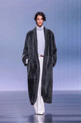 Milano Fashion Week - Women F W 26-27 Giorgio Armani fashion show Catwalk Milan, Italy Milano Fashion Week - Women F W 26-27 Giorgio Armani fashion show Catwalk Milan, Italy 1st March 2026 SGPItalia id 134512_003 * Not Exclusive  Copyright: xLorenzoxBaroncelli SGPx