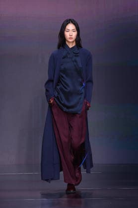 Milano Fashion Week - Women F W 26-27 Giorgio Armani fashion show Catwalk Milan, Italy Sijia Kang Milano Fashion Week - Women F W 26-27 Giorgio Armani fashion show Catwalk Milan, Italy 1st March 2026 SGPItalia id 134512_003 * Not Exclusive  Copyright: xLorenzoxBaroncelli SGPx