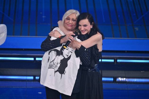 IPP photo felice de martino sanremo 01 03 2026 episode of the broadcast Sunday IN in the photo mara venier with arisa
