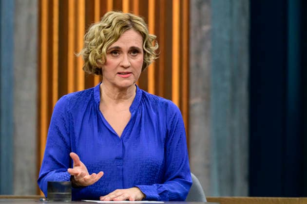 In the picture, from left Caren Miosga, GER, Berlin, studio, guest on Caren Miosga s political talk show, TV, format, with presenter, Das Erste, from Adlershof at Studio 20, topic War in the Middle East will the regime in Iran now fall , March 1, 2026 Copyright: HMBxMedia UwexKoch
