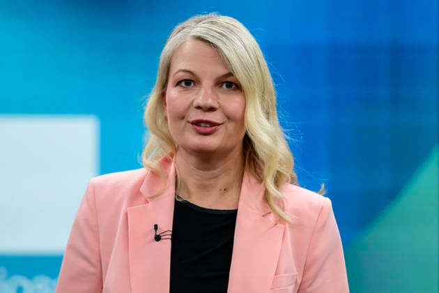 In the picture, from left Annett Meiritz, International Correspondent, Handelsblatt GER, Berlin, studio, guest on Caren Miosga s political talk show, TV, format, with presenter, Das Erste, from Adlershof at Studio 20, topic War in the Middle East will the regime in Iran now fall , March 1, 2026 Copyright: HMBxMedia UwexKoch