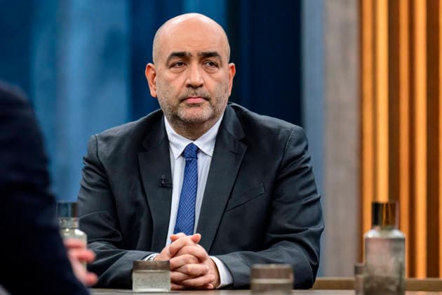 In the picture, from left Omid Nouripour, Vice President of the German Bundestag, Alliance 90 The Greens, GER, Berlin, studio, guest on Caren Miosga s political talk show, TV, format, with presenter, Das Erste, from Adlershof at Studio 20, topic War in the Middle East will the regime in Iran now fall , March 1, 2026 Copyright: HMBxMedia UwexKoch