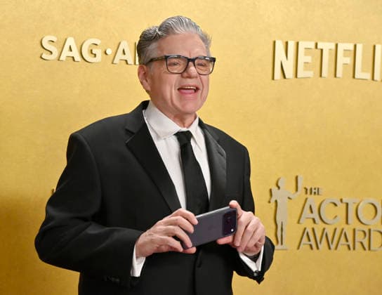 Oliver Platt attends the 32nd annual Actor Awards (formerly the SAG Awards) held at the Shrine Auditorium in Los Angeles on Sunday, March 1, 2026.  LAP20260301629 JIMxRUYMEN