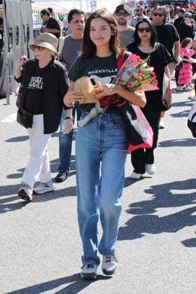 Celebrities enjoy their Sunday shopping at the local Farmers Market Featuring: Sophia Hammons Where: Studio City, California, United States When: 01 Mar 2026 Credit: H2Y INSTARimages EDITORIAL USE ONLY. NOT FOR USE BY NEWSPAPERS BASED IN THE UK. Copyright: xx instar55519633