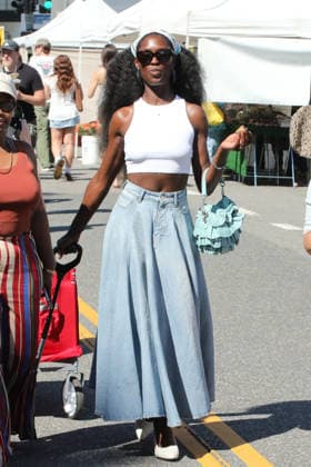 Celebrities enjoy their Sunday shopping at the local Farmers Market Featuring: Jodie Turner Smith Where: Studio City, California, United States When: 01 Mar 2026 Credit: H2Y INSTARimages EDITORIAL USE ONLY. NOT FOR USE BY NEWSPAPERS BASED IN THE UK. Copyright: xx instar55519618