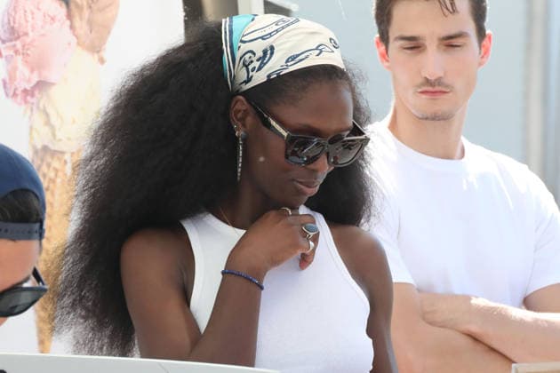 Celebrities enjoy their Sunday shopping at the local Farmers Market Featuring: Jodie Turner Smith Where: Studio City, California, United States When: 01 Mar 2026 Credit: H2Y INSTARimages EDITORIAL USE ONLY. NOT FOR USE BY NEWSPAPERS BASED IN THE UK. Copyright: xx instar55519604