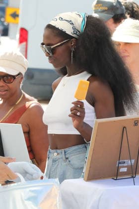 Celebrities enjoy their Sunday shopping at the local Farmers Market Featuring: Jodie Turner Smith Where: Studio City, California, United States When: 01 Mar 2026 Credit: H2Y INSTARimages EDITORIAL USE ONLY. NOT FOR USE BY NEWSPAPERS BASED IN THE UK. Copyright: xx instar55519605
