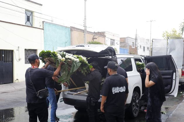 Funeral preparations are underway, believed to be for the slain cartel leader El Mencho in Guadalajara GUADALAJARA, MEXICO - MARCH 1: Employees unload a floral arrangement outside the La Paz funeral home as Mexican Army members take security measures near the funeral home, where the body of Nemesio Oseguera Cervantes, the leader of the Jalisco New Generation Cartel (CJNG) known as El Mencho , is believed to be located in Guadalajara, Jalisco, Mexico, on March 1, 2026. Stringer Anadolu Guadalajara Mexico. Editorial use only. Please get in touch for any other usage.  Copyright: x2026xAnadoluxStringerx