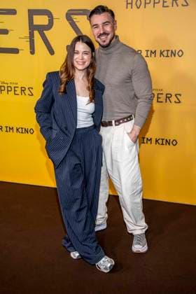 abb Patricia Strasburger and Sascha Kekez on the black carpet at the special screening of Hoppers at Zoo Palast Berlin Sunday 01 03 2026 in Berlin Berlin Germany